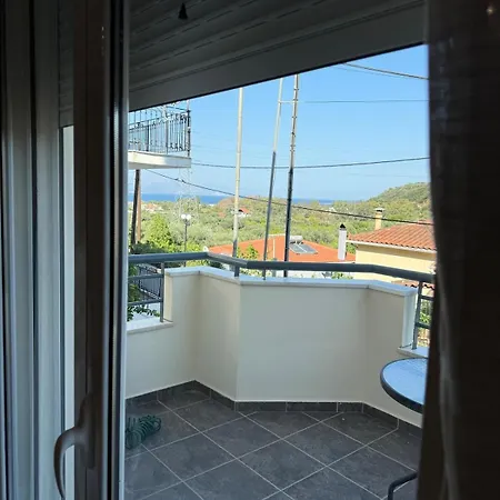 Holiday home Family Dhimitropoulon